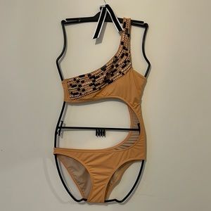 Victoria’s Secret baiting suit,looks S/M NEW NO TAGS NO LABLES